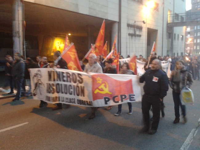 Crónica de la manifestación que tuvo lugar en Cangas en apoyo a los mineros de Cerredo