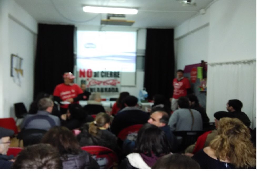 Crónica Charla en Granada sobre la lucha de los trabajadores de Coca-Cola en Fuenlabrada y de los trabajadores de Gamesa