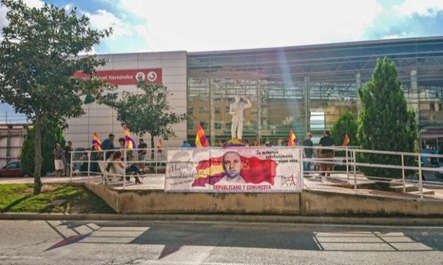 Actos de homenaje al 75 aniversario de la muerte del poeta republicano y comunista Miguel Hernández