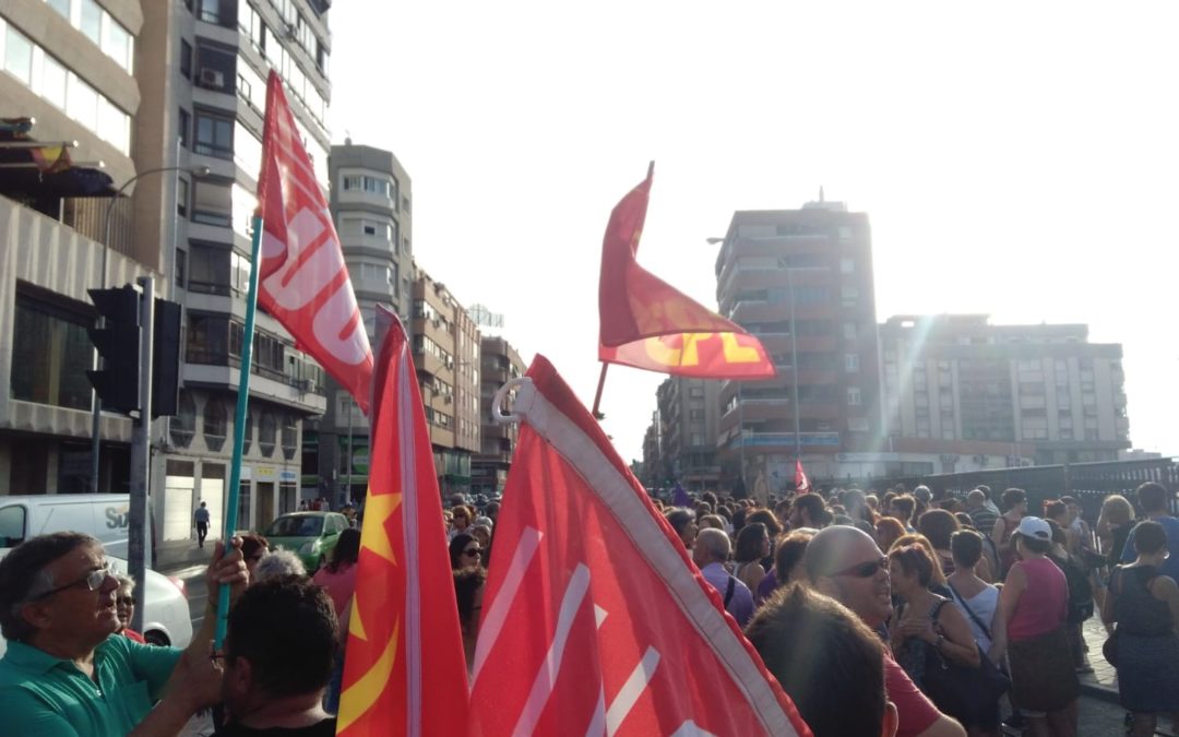 Manifestación en Alacant contra la libertad provisional de «La Manada»