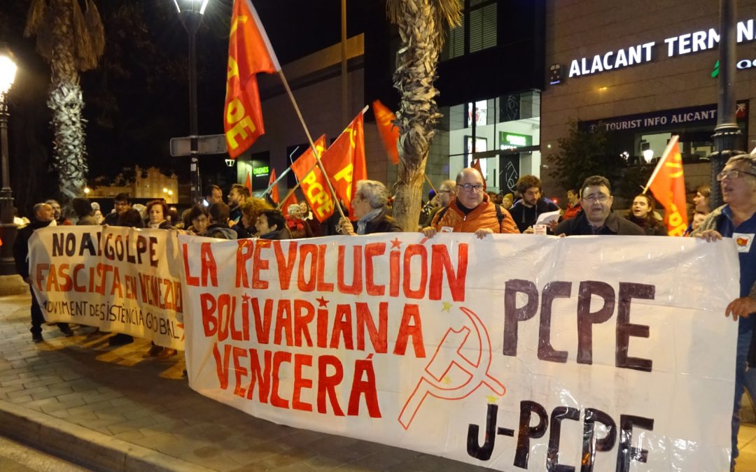 Crònica de la concentració en solidaritar amb la Revolució Bolivariana en Alacant