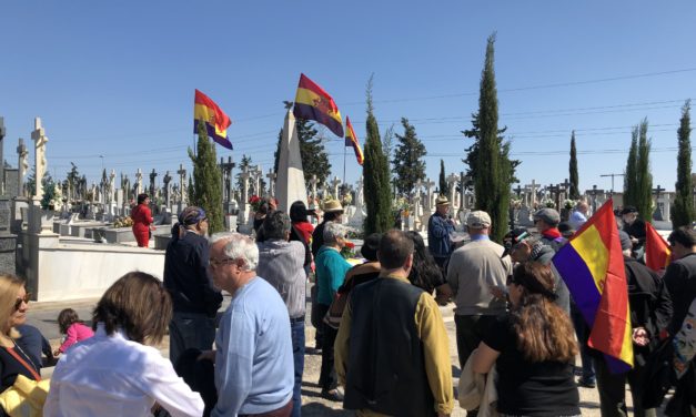 Homenaje a republicanos y brigadistas internacionales en cementerio de Espinardo