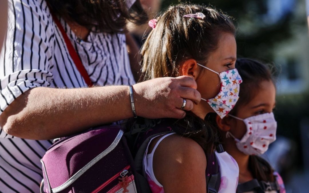 El gobierno y las Comunidades Autónomas deben garantizar los recursos necesarios para que la vuelta al colegio sea segura