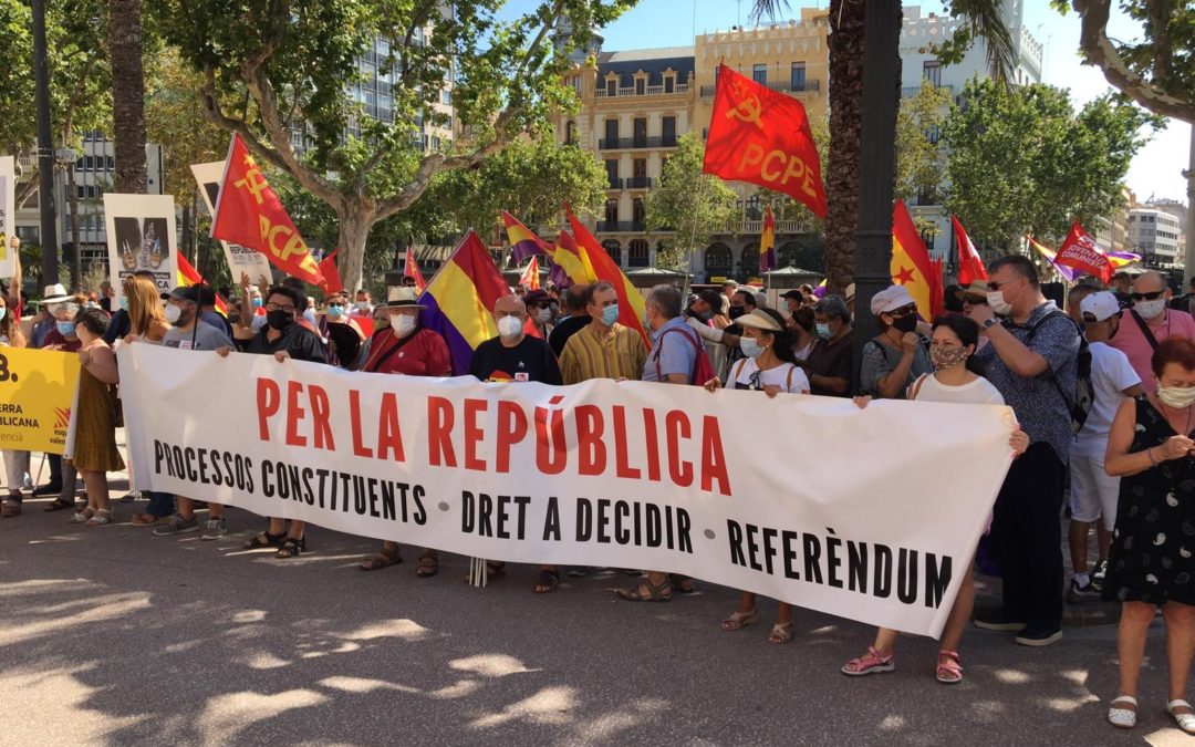 [Valencia] Concentración  por la República en el centro de Valencia