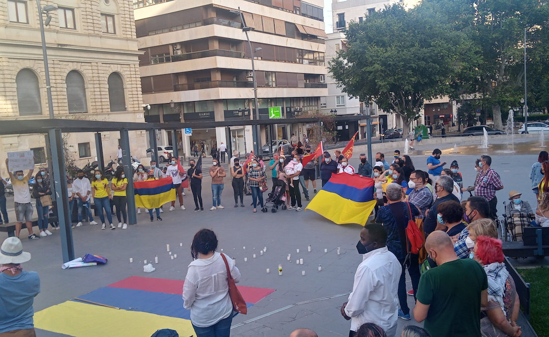 [Alacant] Concentración en solidaridad con el pueblo colombiano